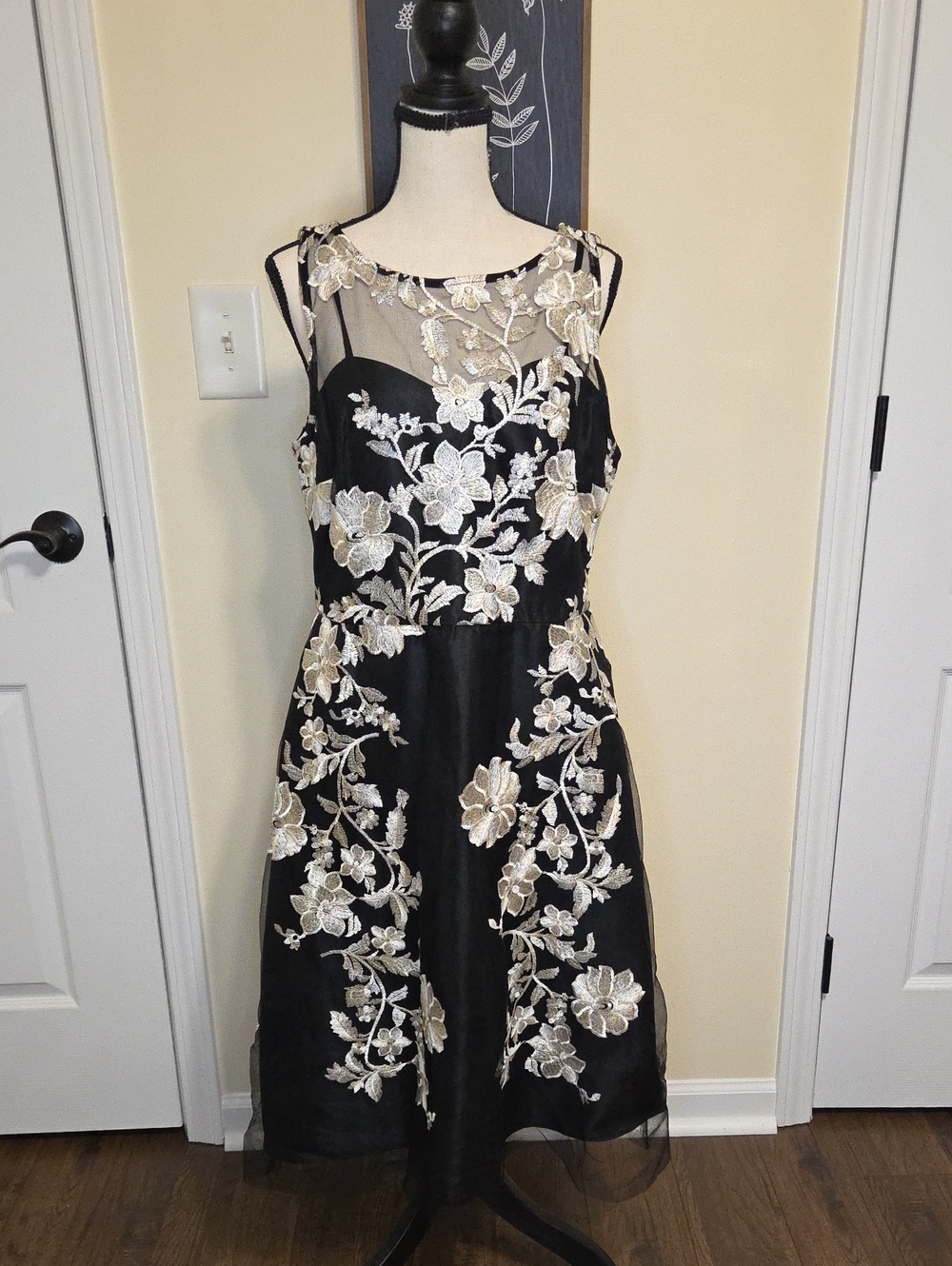 Black Floral Embroidered A-Line Dress Size 10